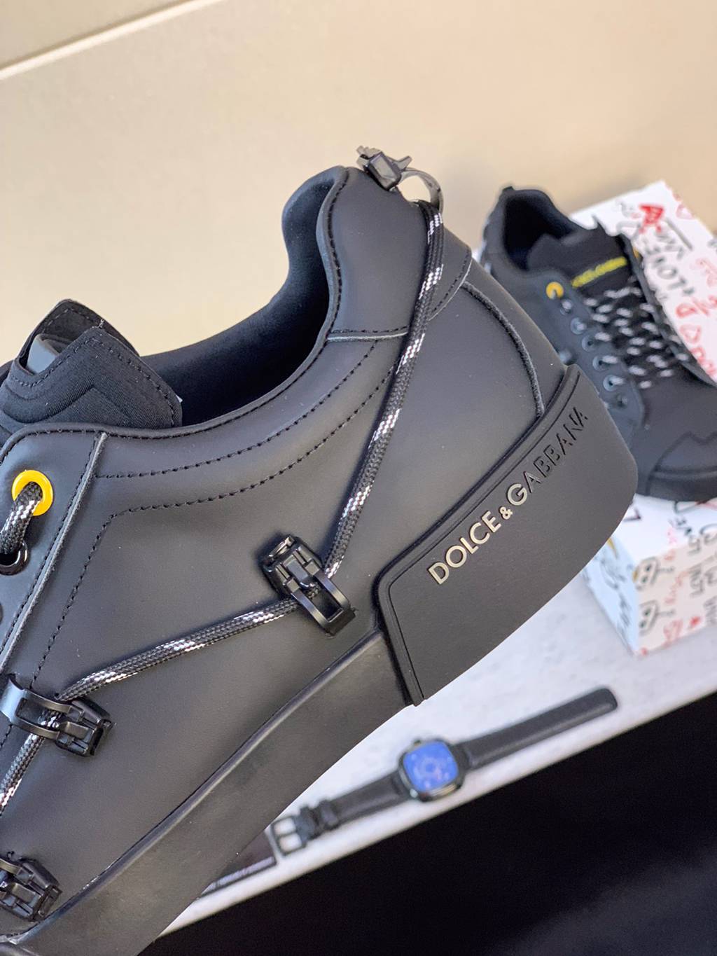D*G sneaker
